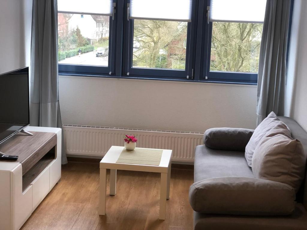 Und Whv * Wilhelmshaven
