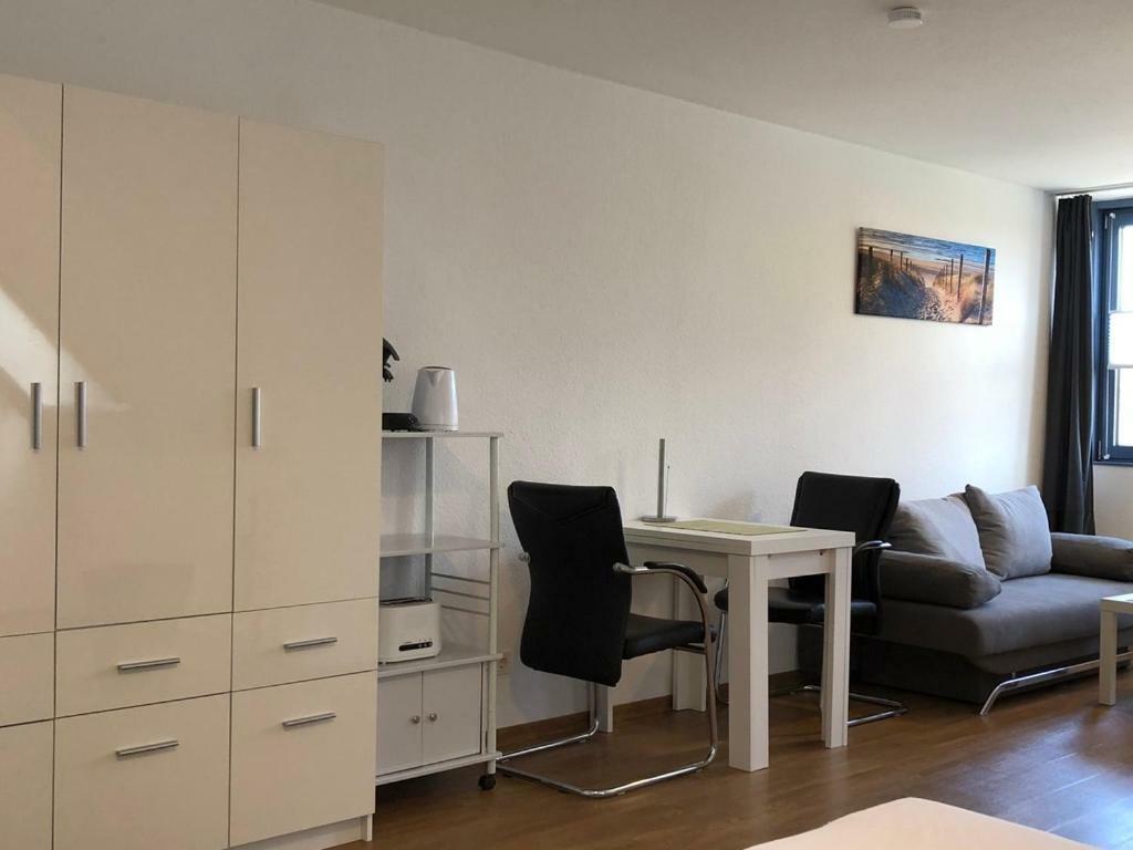 Und Whv * Wilhelmshaven